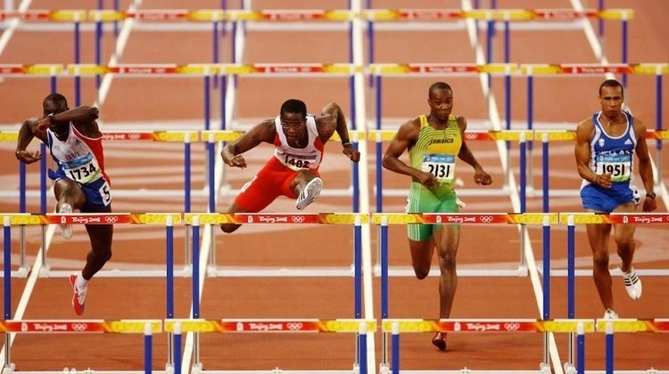 莱纳德26+8快船逆转活塞2连胜，科林斯25分哈登19+7+7